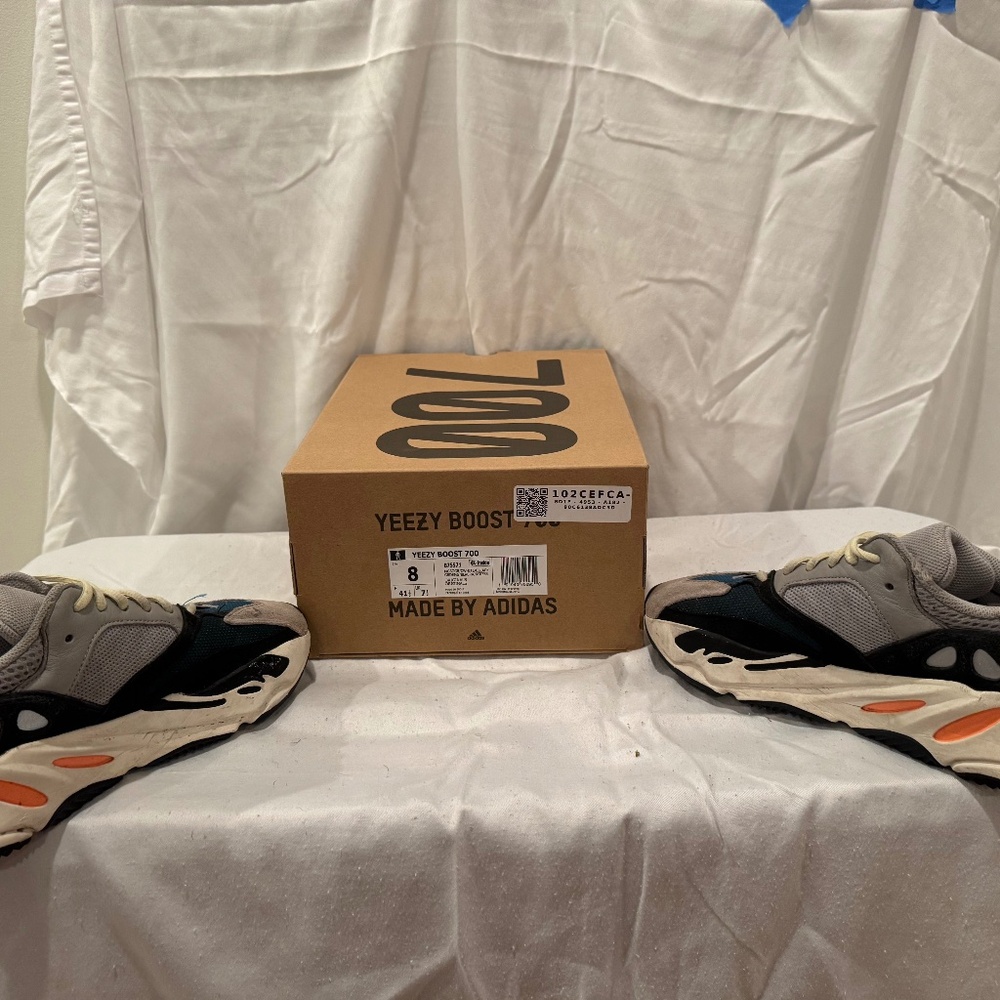 Yeezy Boost 700